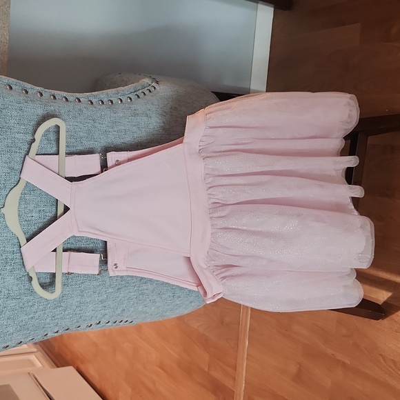 Adorable overall dress - Picture 4 of 4